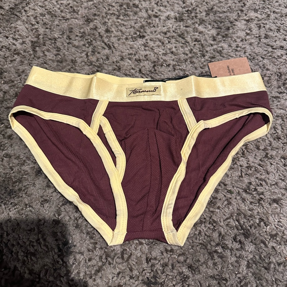 Teamm8 Retro Briefs